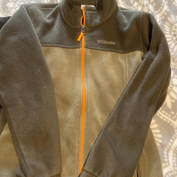 Boys Medium bundle- Nike black sweatshirt and Columbia brown fleece - Picture 5 of 11